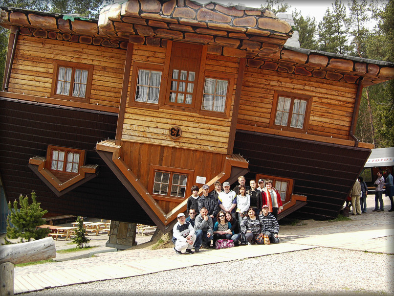 Szymbark do góry nogami